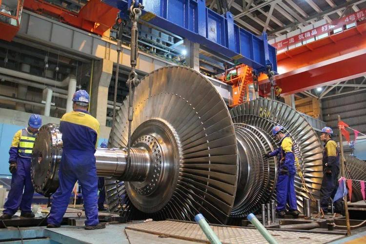 檢修進(jìn)行時(shí)公司順利完成汽輪機(jī)轉(zhuǎn)子倒運(yùn)工作